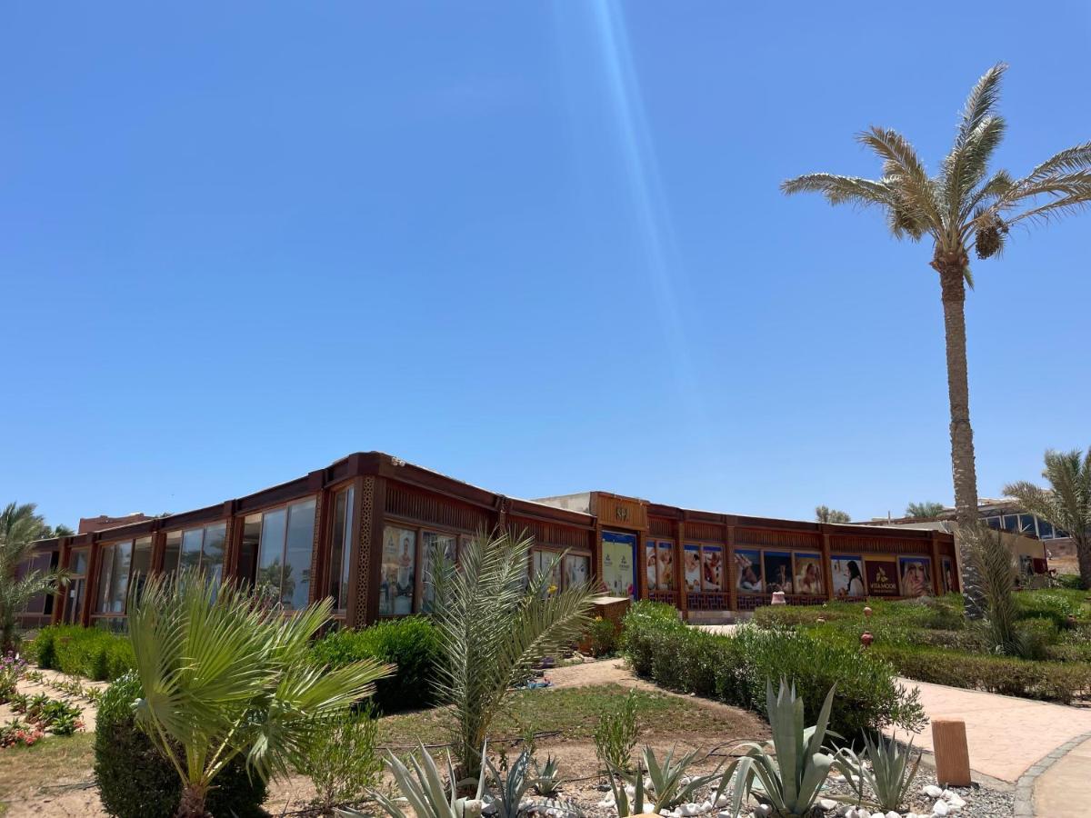 Blue Lagoon View Resort & Spa Marsa Alam Esterno foto